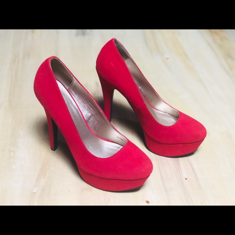 Charlotte Russe Red Pumps Size 8
